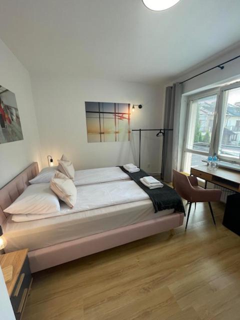 Terminal Family Airport Hostel Poznan